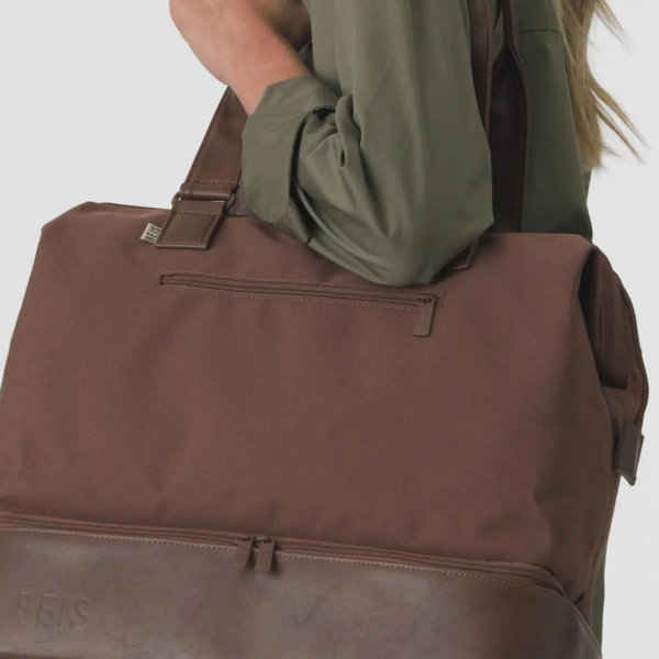 The Weekender in Maple