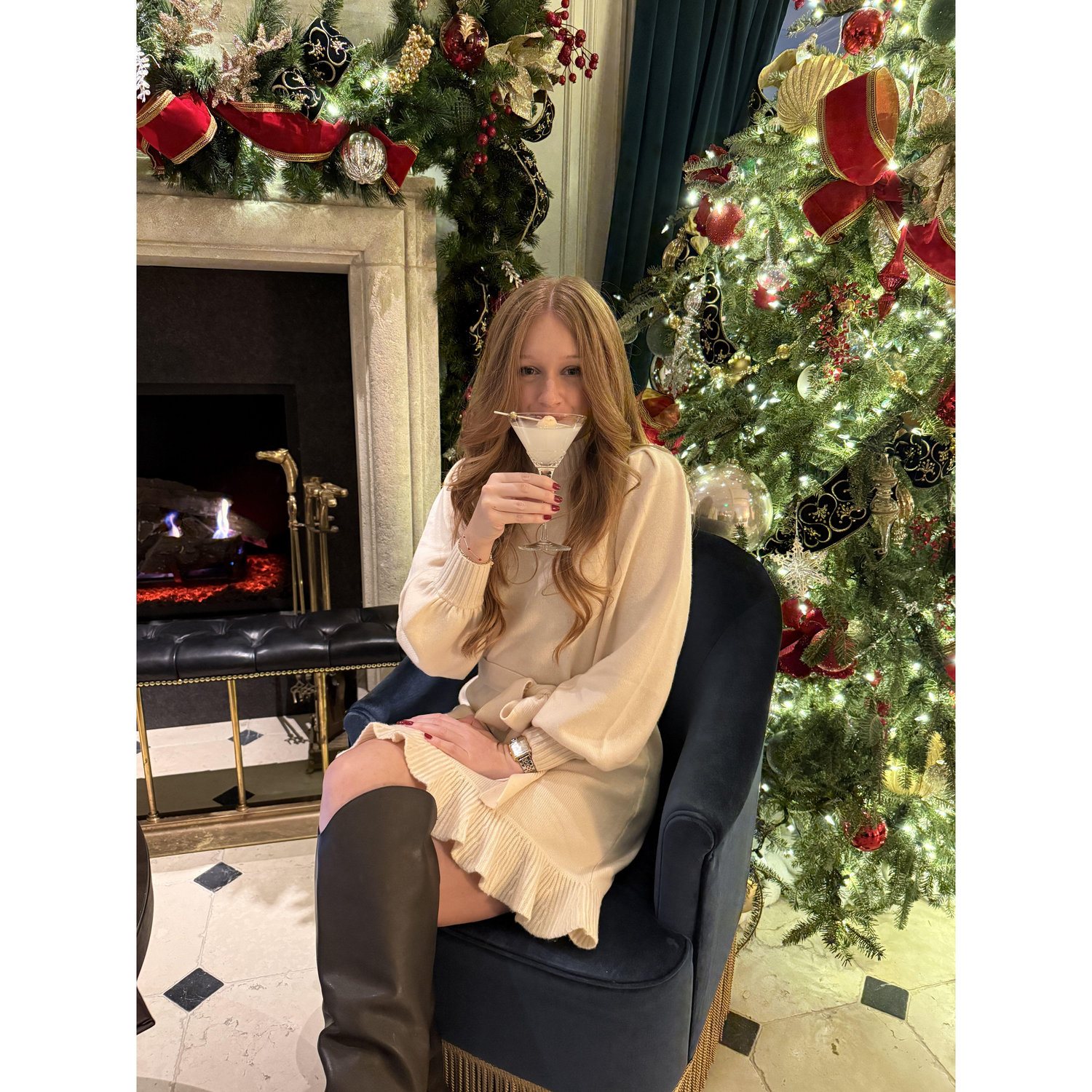 Hotel Swexan was decorated for the holidays, so we enjoyed some cocktails by the fireplace.
