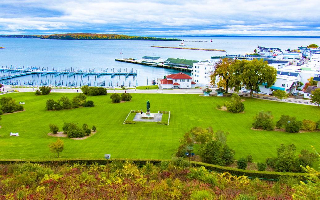 The Wedding Website of Natalia Wohletz and Erik Gustafson