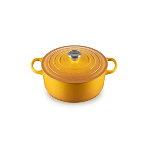 Signature Round Dutch Oven