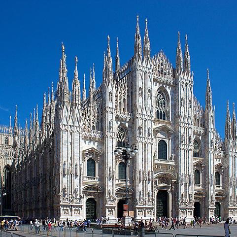 Tour of the Duomo in Milan
