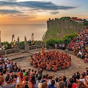 Uluwatu Temple Tour & Kecak Fire Dance Show with Dinner