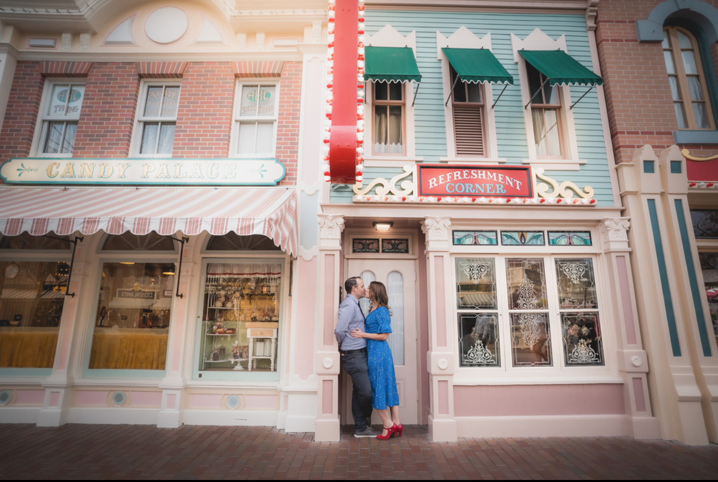 The Wedding Website of Lyndsey Burr and Adam Saltzberg