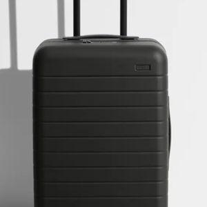 The Bigger Carry-On suitcase (Black)