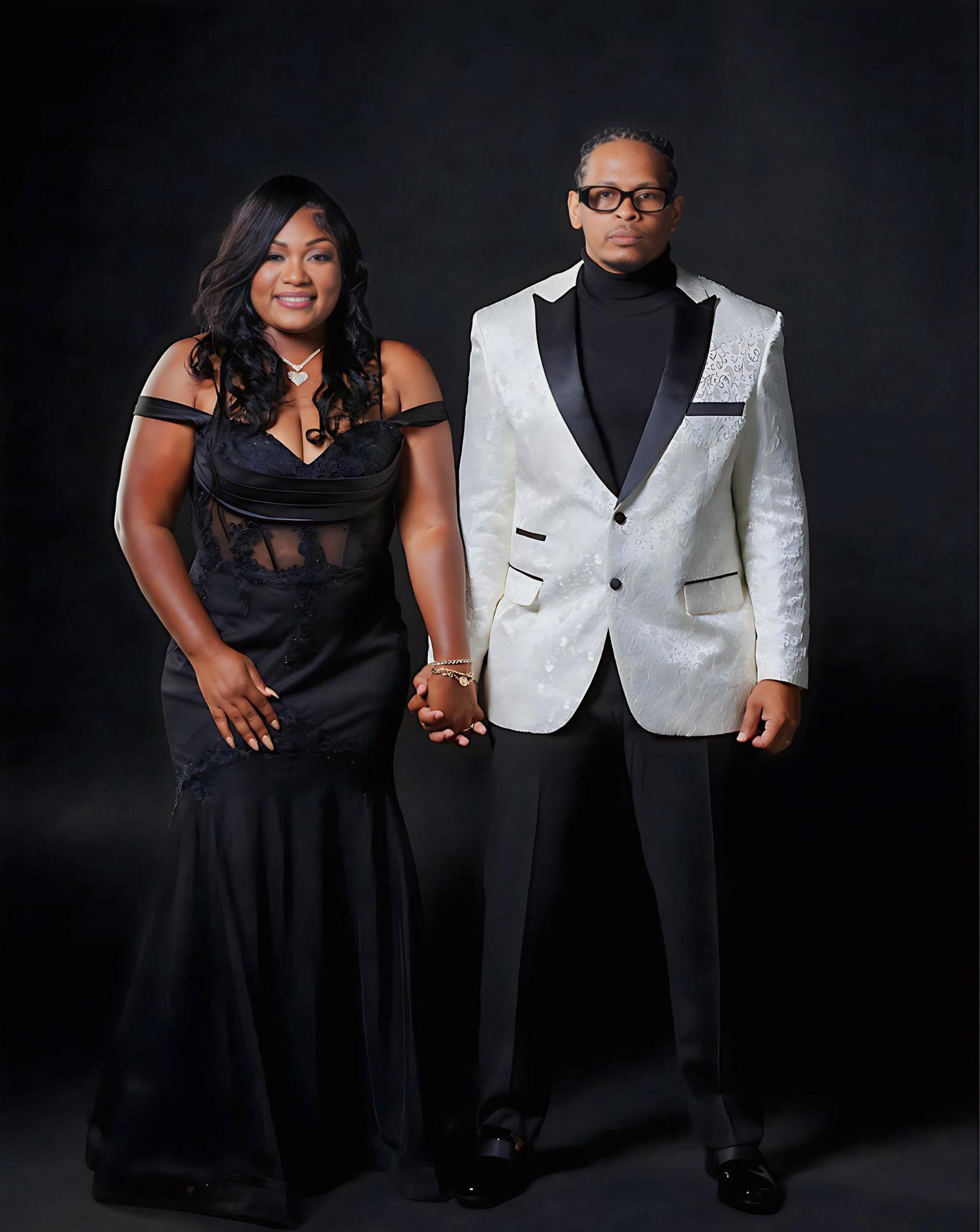 The Wedding Website of Carrie Brown and Ashton Hills