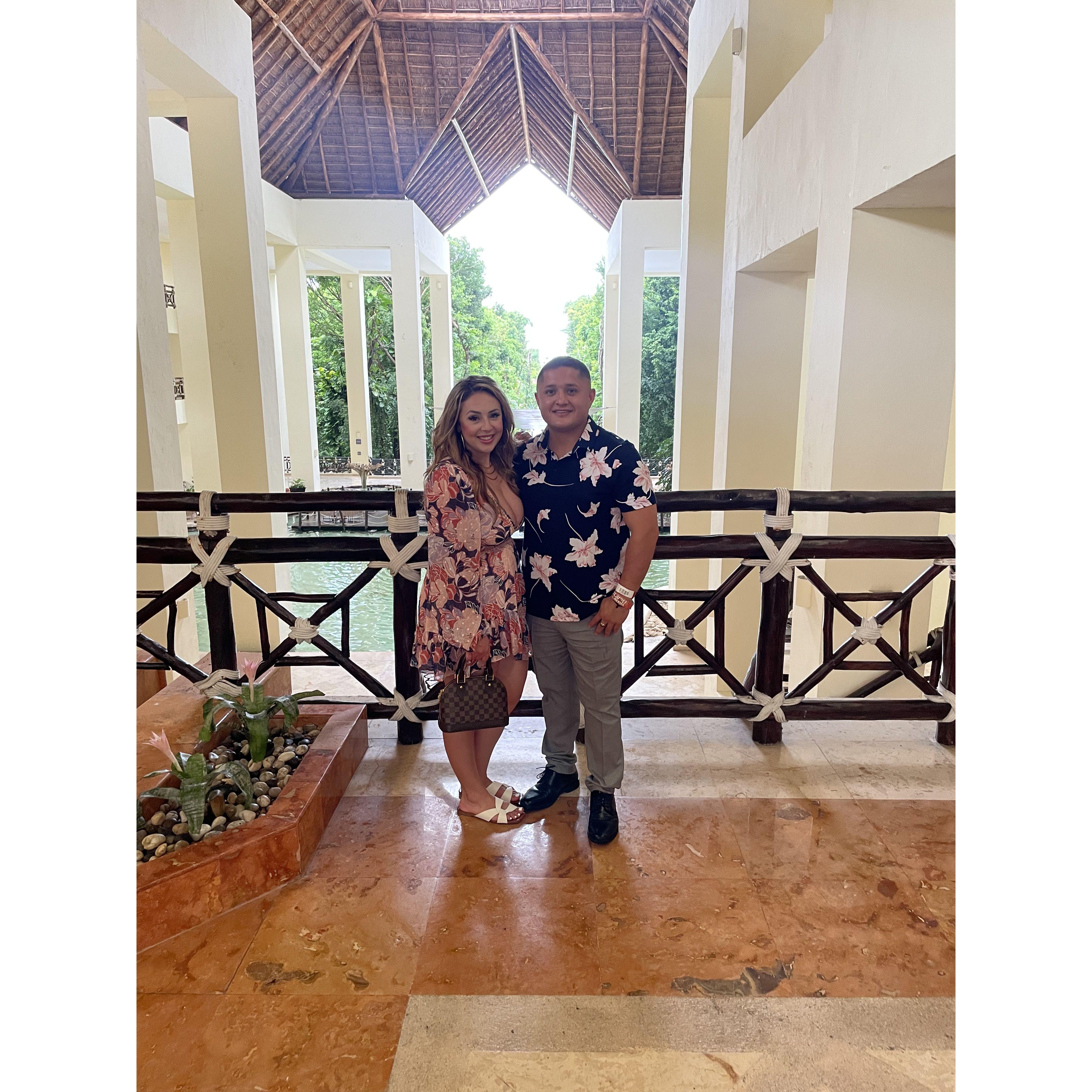 Our first trip together to Cancun! This place will always have a special place in our hearts. ¡Nuestro primer viaje juntos a Cancún! Este lugar siempre tendrá un lugar especial en nuestros corazones.