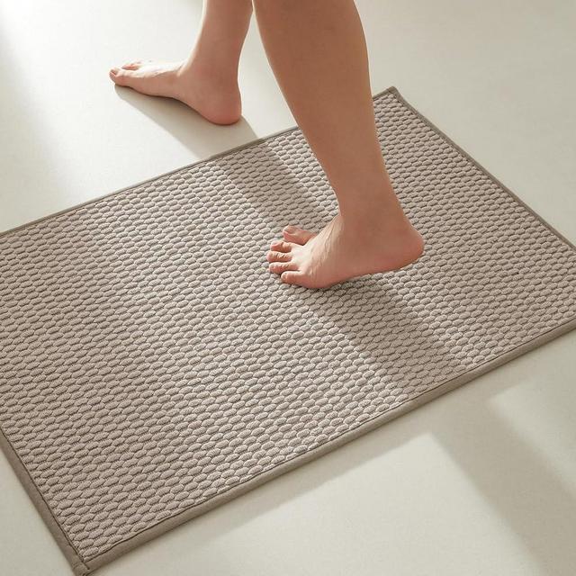 Bathroom Rugs Non Slip Washable, Super Absorbent Thin Bath Mat Small Quick Dry Low Pile Bathroom Rug, Beige 20"x30"