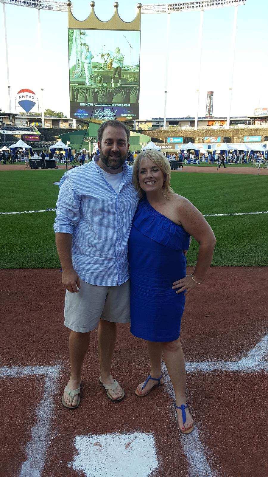 The Wedding Website of Lindsey Elliott and Nick Vaughn