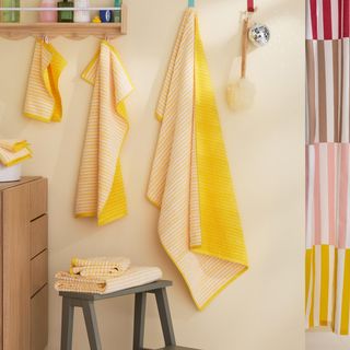 Play Reversible 6-Piece Terry Bright Bath Towel Set