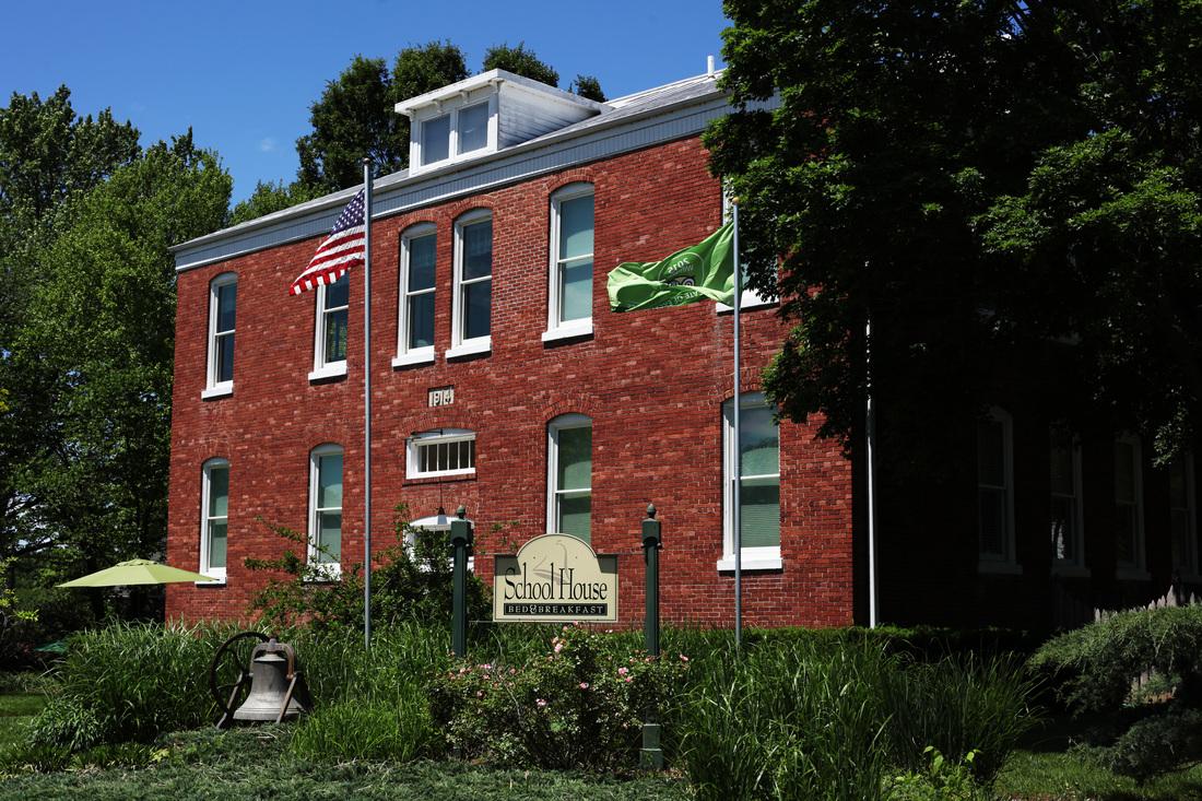 The Wedding Website of Cameron Grahl and Nick Piccone