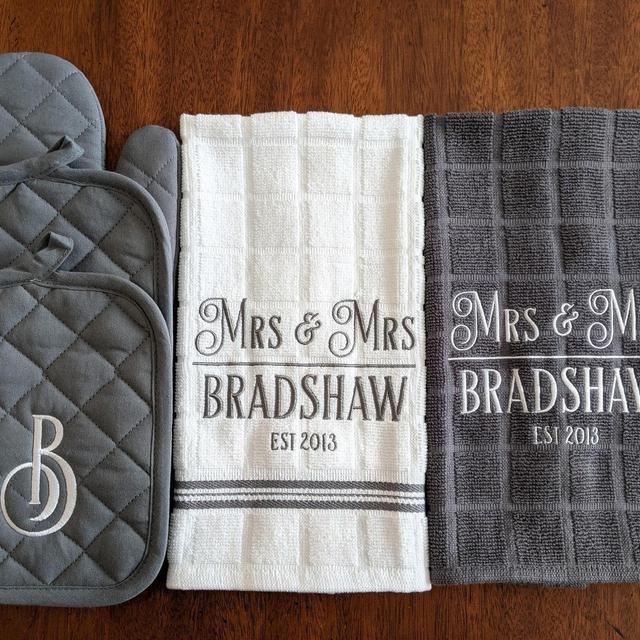 Personalized Embroidered Kitchen Towel Set...
