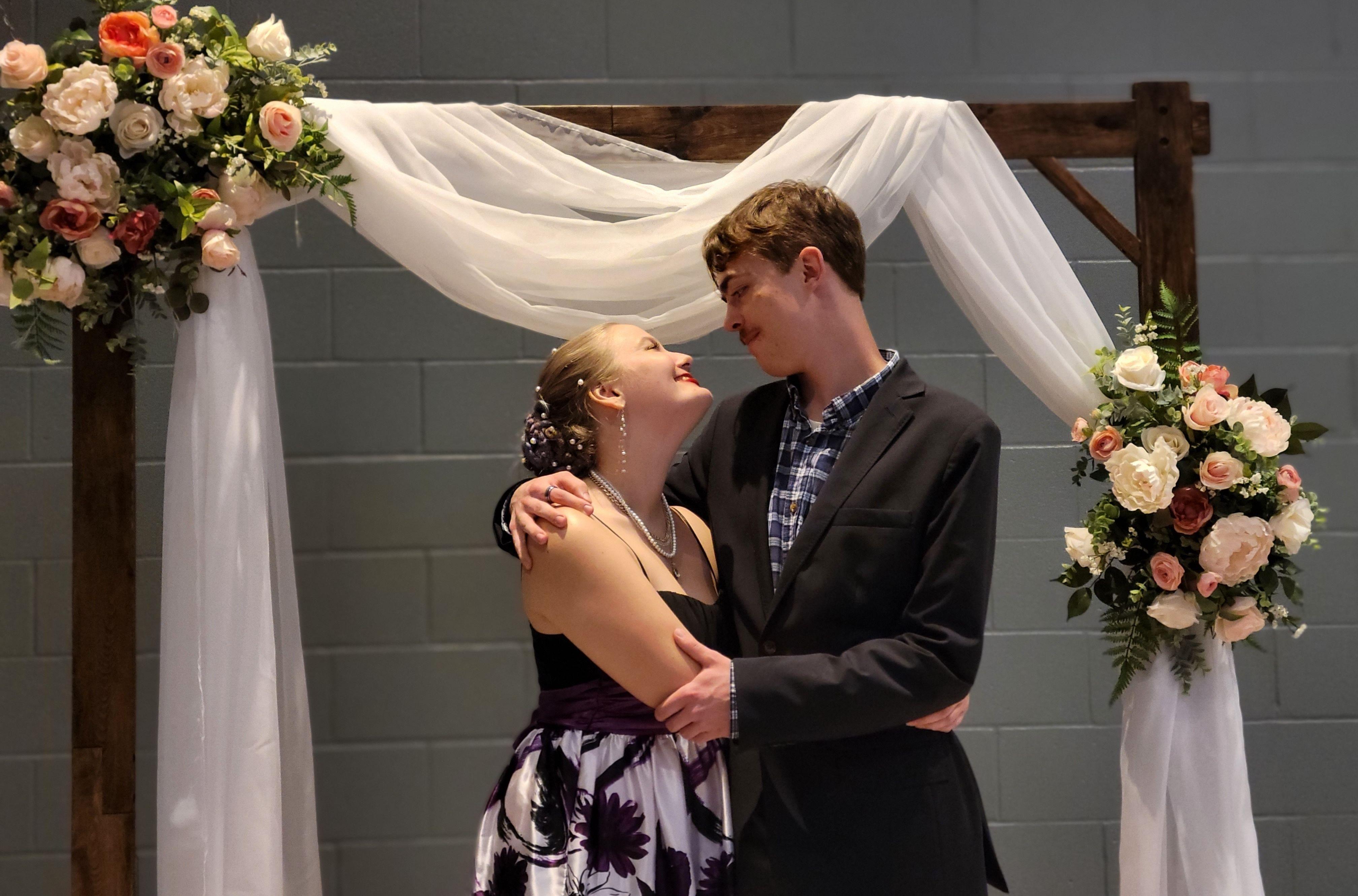 The Wedding Website of Lydia Morton and Ian Dolbier