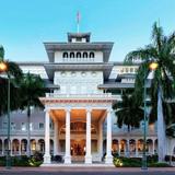 Moana Surfrider on Waikiki Beach