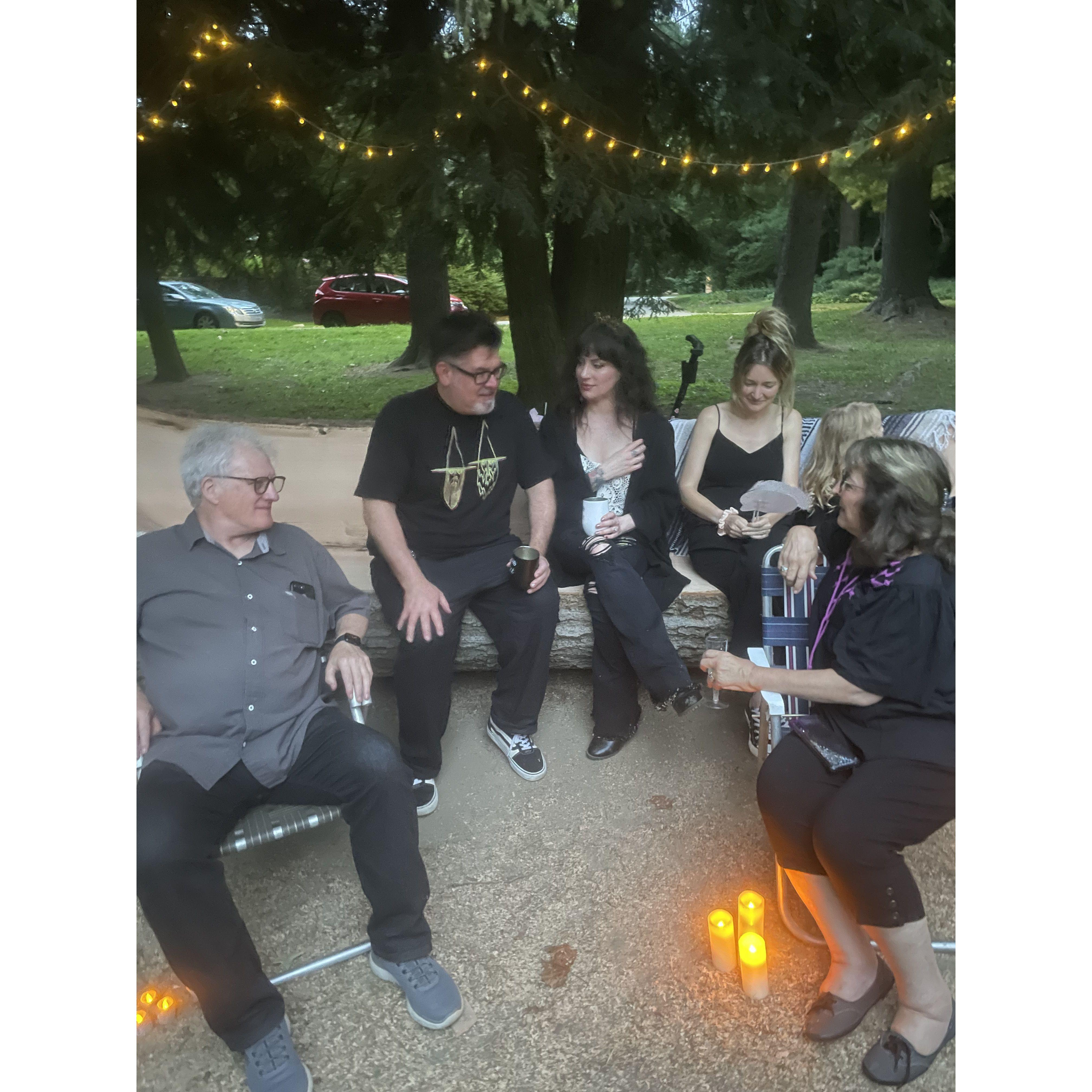 Steve, Dave, Madeline, Lindsey, Margot & Loretta having a chat in Pastorious