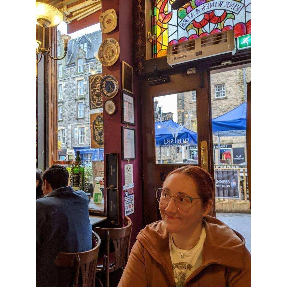 This became one of our favorite pubs, great music, great drinks, and they stayed open until 11:30 for food.