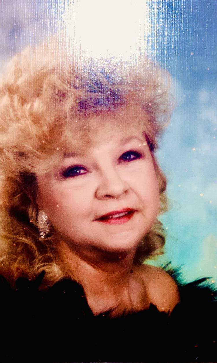 Bryan’s beautiful mother Sandy, she is with us in spirit! 🌼