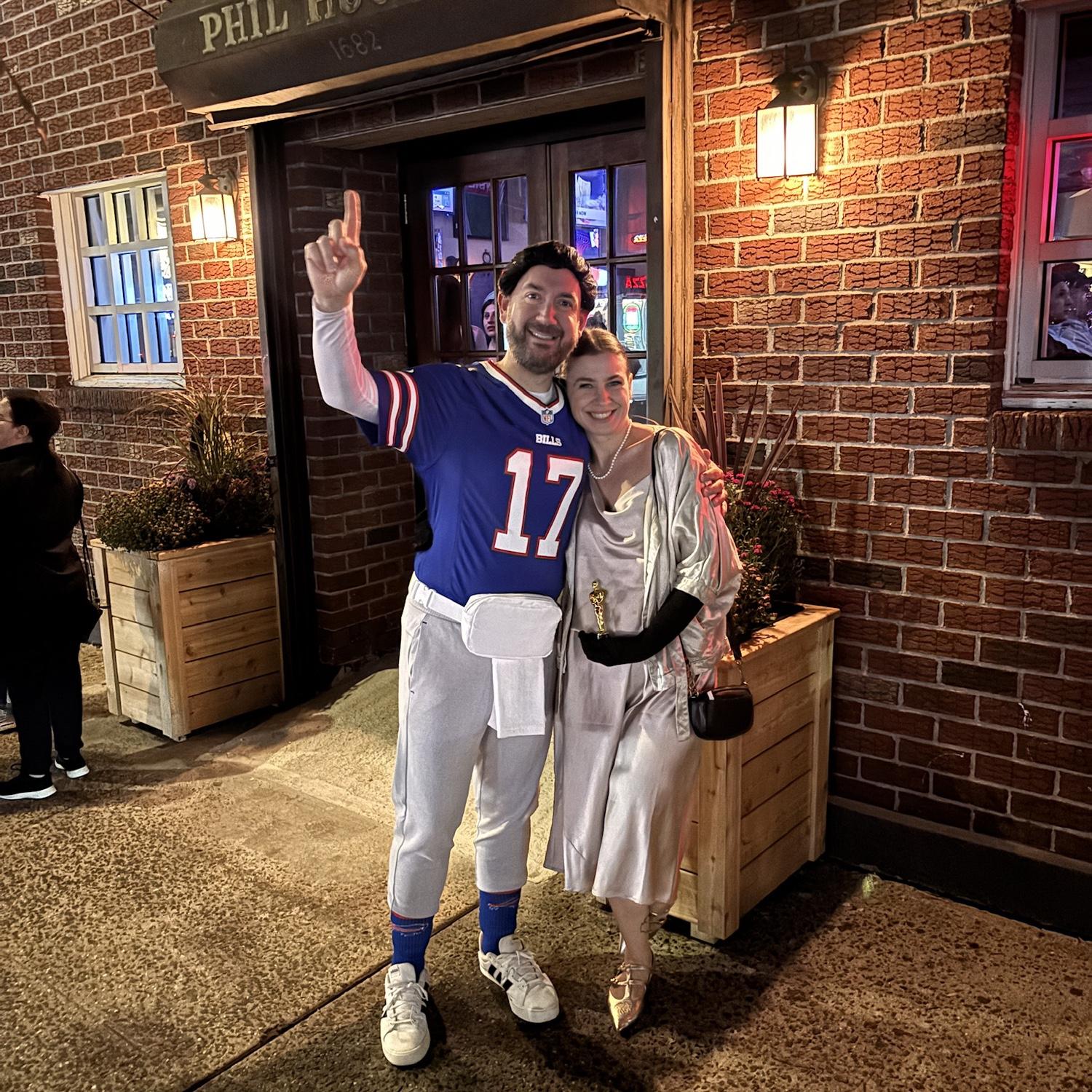 Josh Allen and Hailee Steinfeld make us want to SHOUT!