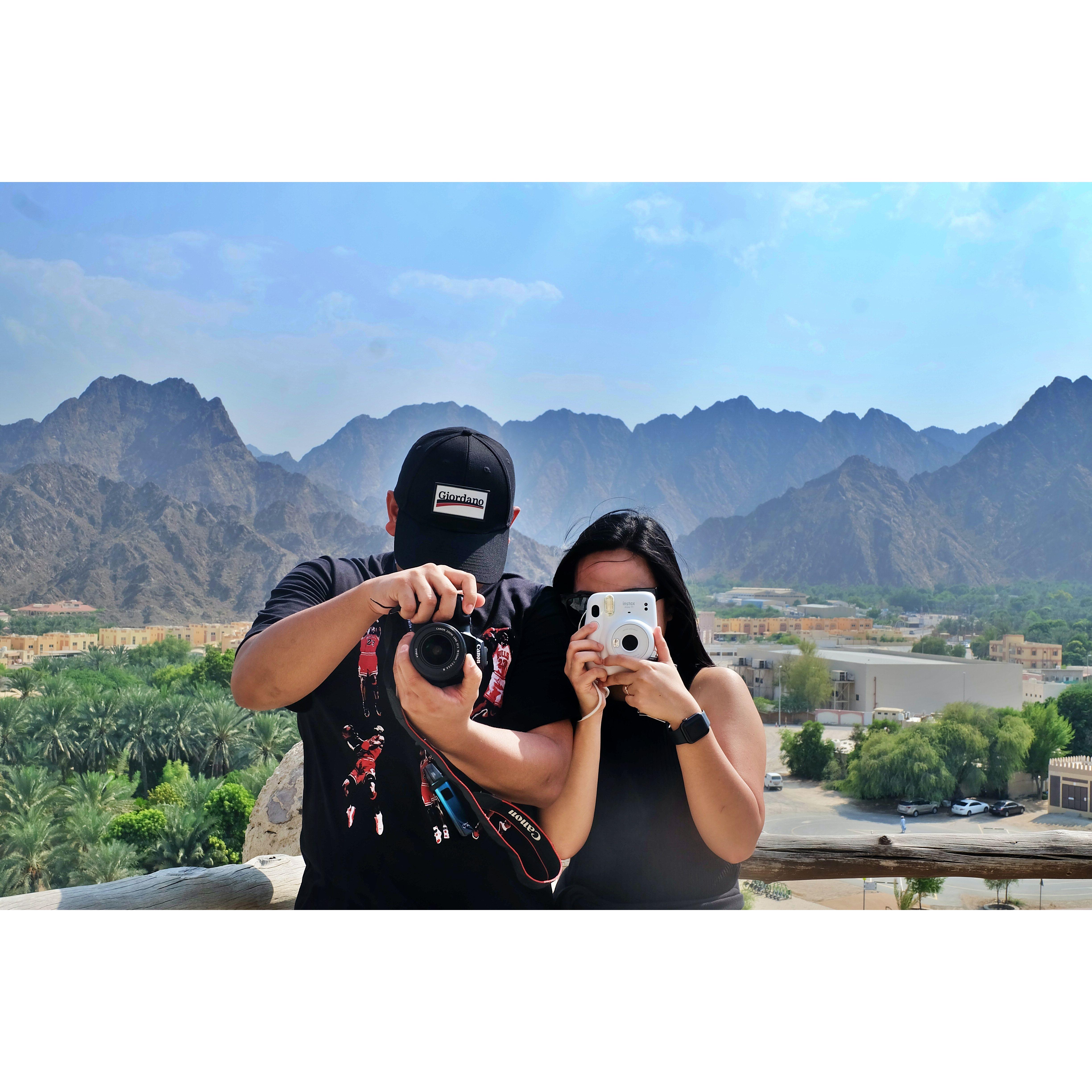 We both like taking photos of our travels. After we went to Hatta, we went straight to the mall to buy our wedding shoes.