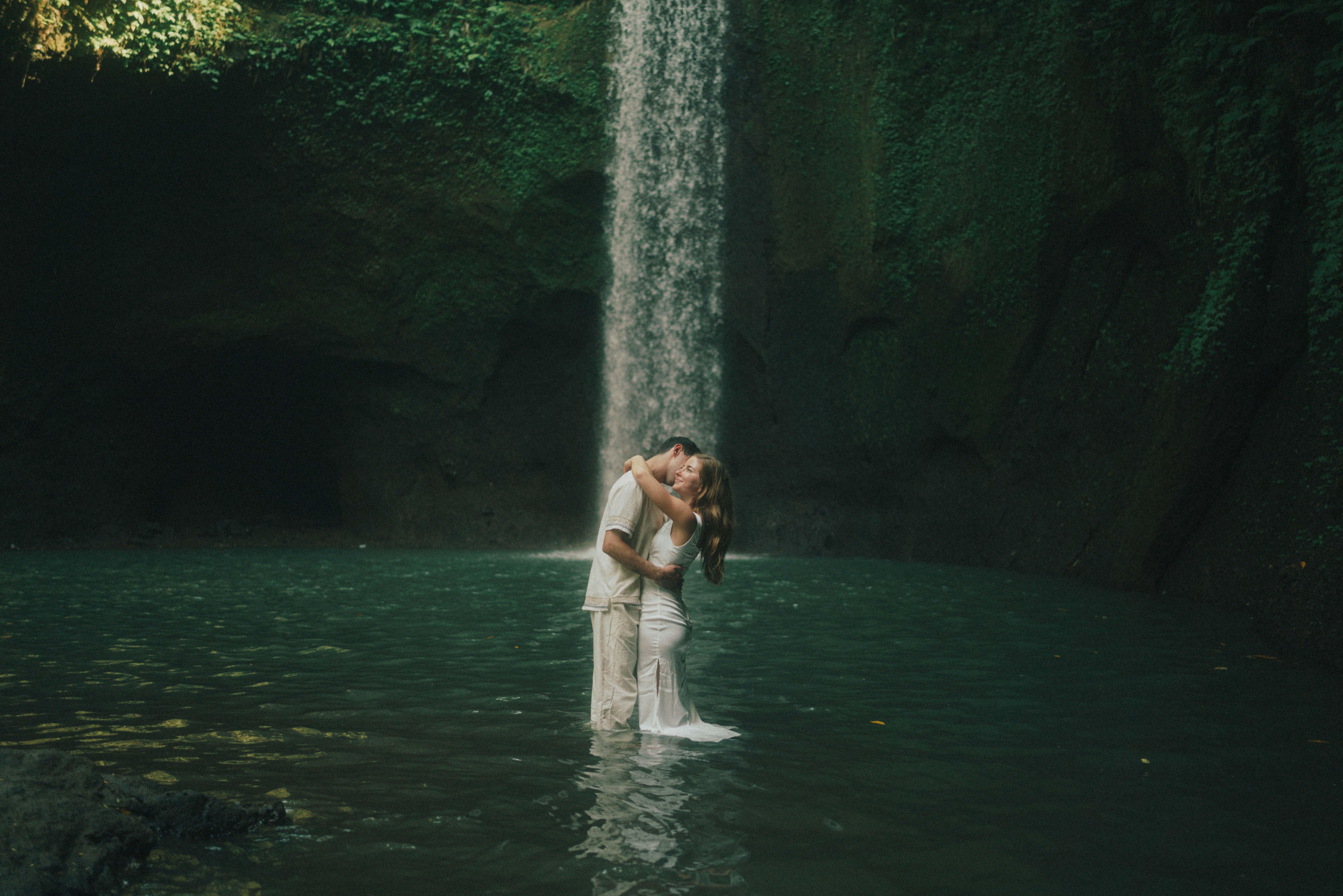 The Wedding Website of Emma Pigeon and Tristan Schmoldt