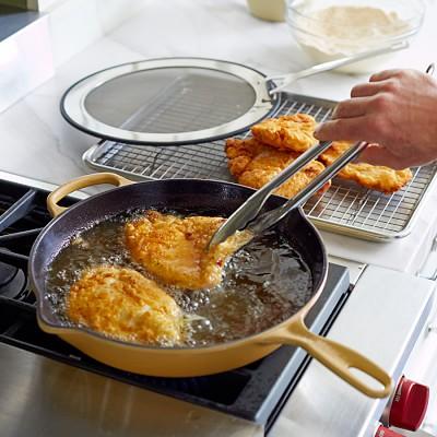 Le Creuset Signature Cast-Iron Deep Skillet with Splatter Screen