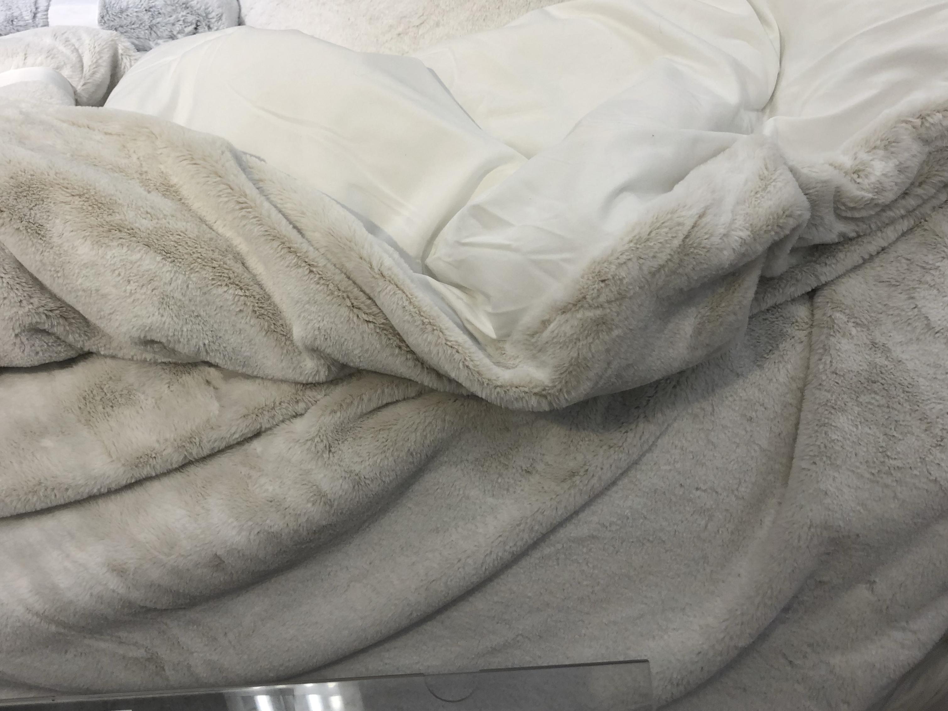 Koolaburra by UGG Sulana Comforter Set (White or Wild Dove) (Queen or King)