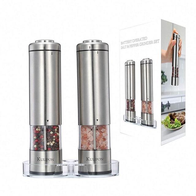 Automatic Battery Operated Salt and Pepper Grinder Sets 2 Pack Refillable Adjustable Peppercorn Mill Grinder Electric Sea Salt Grinder with Acrylic Holder One Handed Salt&Pepper Grinder Set