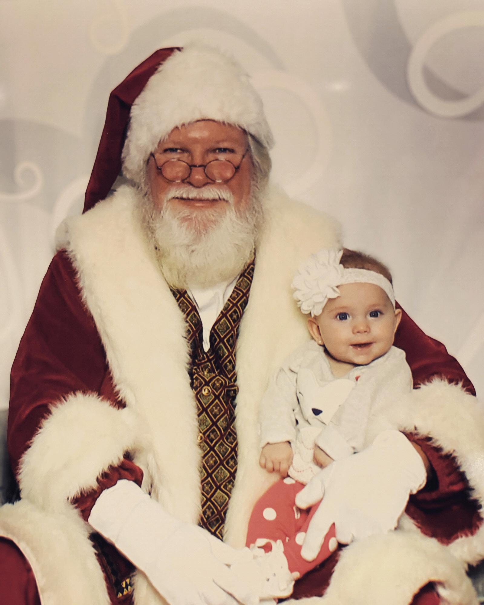 Baby’s first Christmas. 🌲