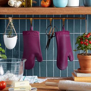 Ribbed Soft Silicone Oven Mitt, Set of 2