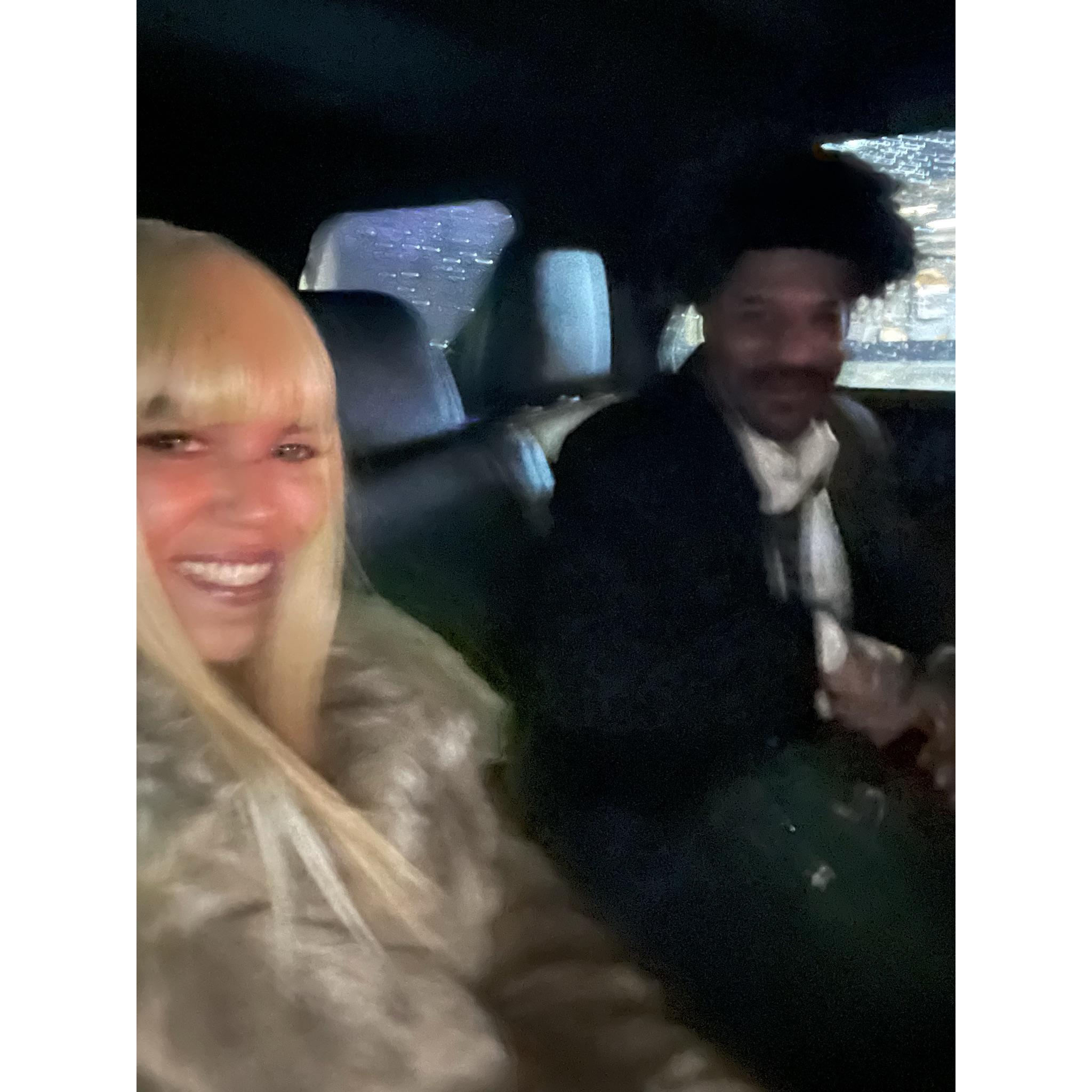 On our way to a Halloween party.
(Bey & Hov)
Beyonce y Jay-Z en fiesta de Halloween