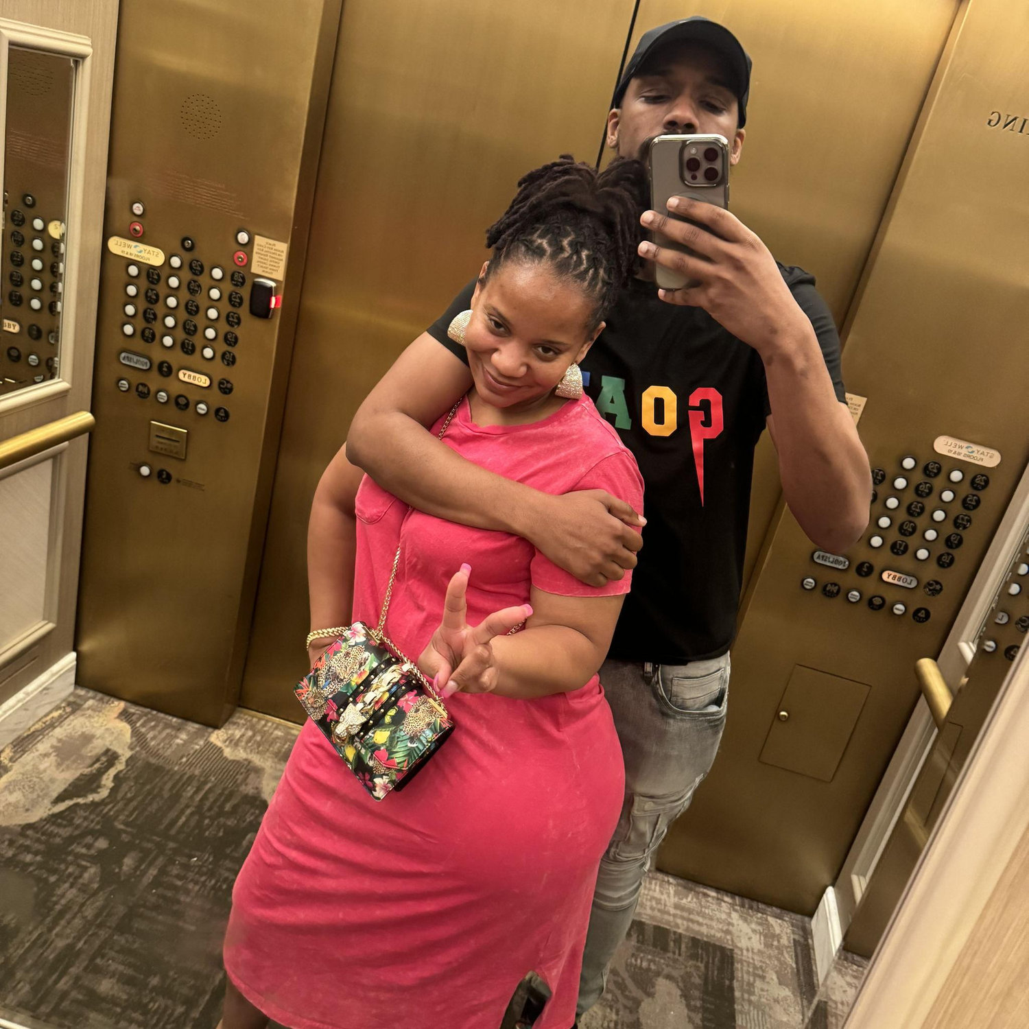 Let's freeze frame this moment ! At the casino you already know what's going down.