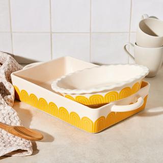 Hot Dish and Sweetie Pie Bakeware Set