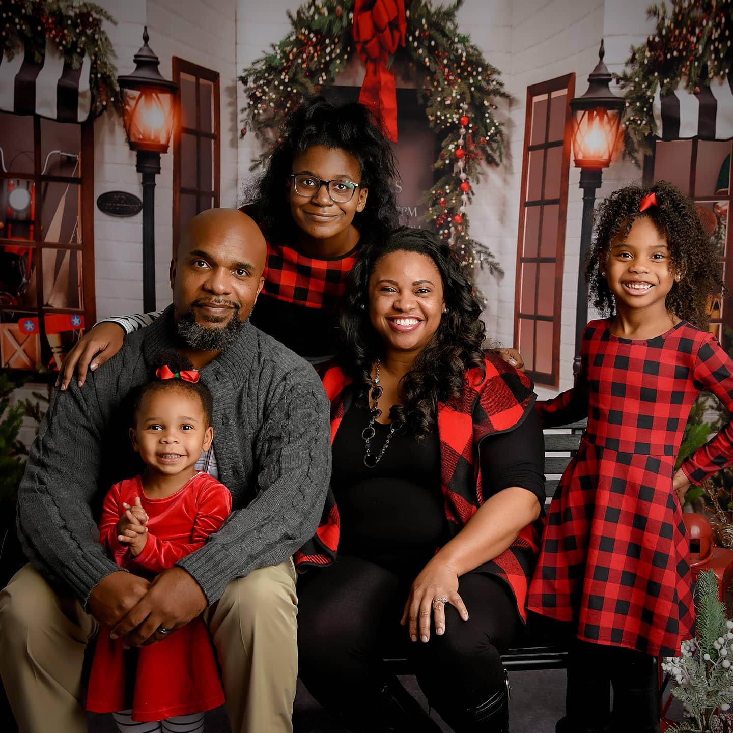 Derrick & Stephanie Gatson (Married June 2012) & their 3 children, Vivian, Makayla, Malia
