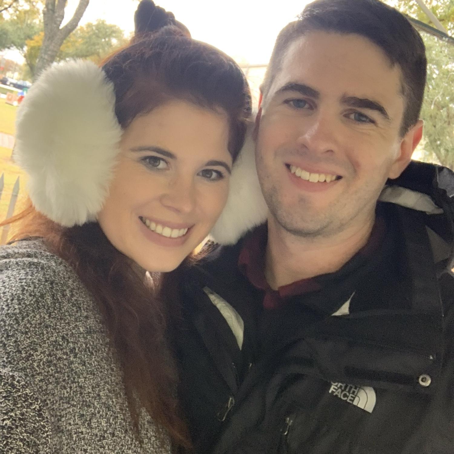 Weekend trip to Fredericksburg for ice skating!