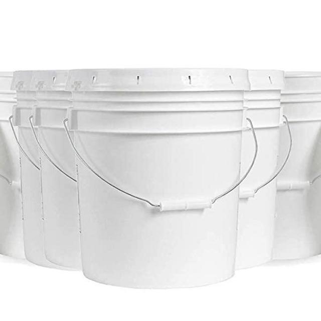  5 Gallon White Bucket & Lid - Set of 6 - Made in The USA -  Durable 90 Mil All Purpose Pail - Food Grade - Contains No BPA Plastic (5  Gal. w/Lids - 6pk): Home & Kitchen