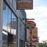 Shopping in Idaho Springs