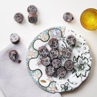 16-Piece Champagne Truffle Gift Box