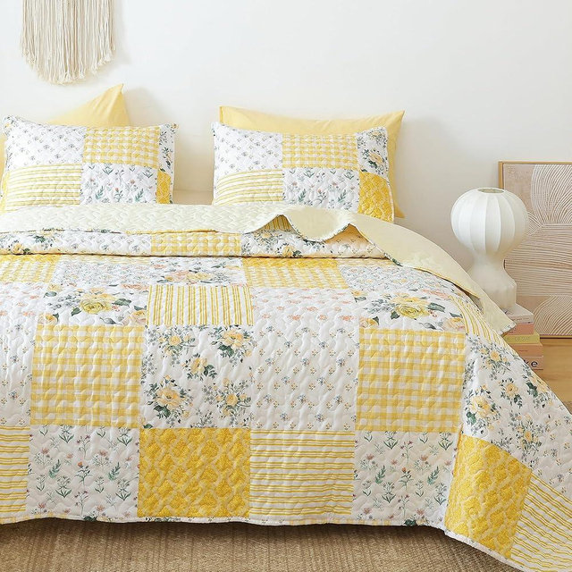 YIKUSH Quilt Sets King Size Floral Quilt Set 3 Pieces Bedding Set Bedspreads Yellow Comforter Blanket with 2 Pillow Cases- Ultra Soft Floral Coverlet with Printed Pattern 104in.x 90in.