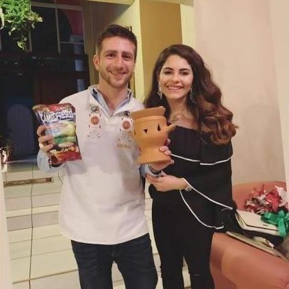Jake y su anafre en Tegucigalpa, 2018