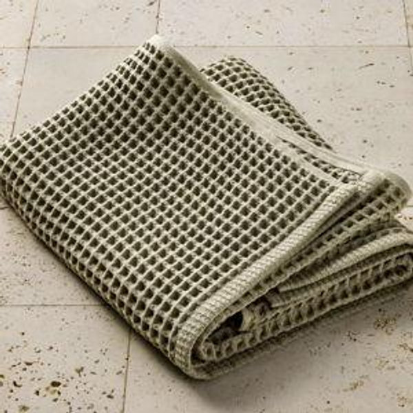 Waffle Bath Towel Olive Sage - Casaluna™
