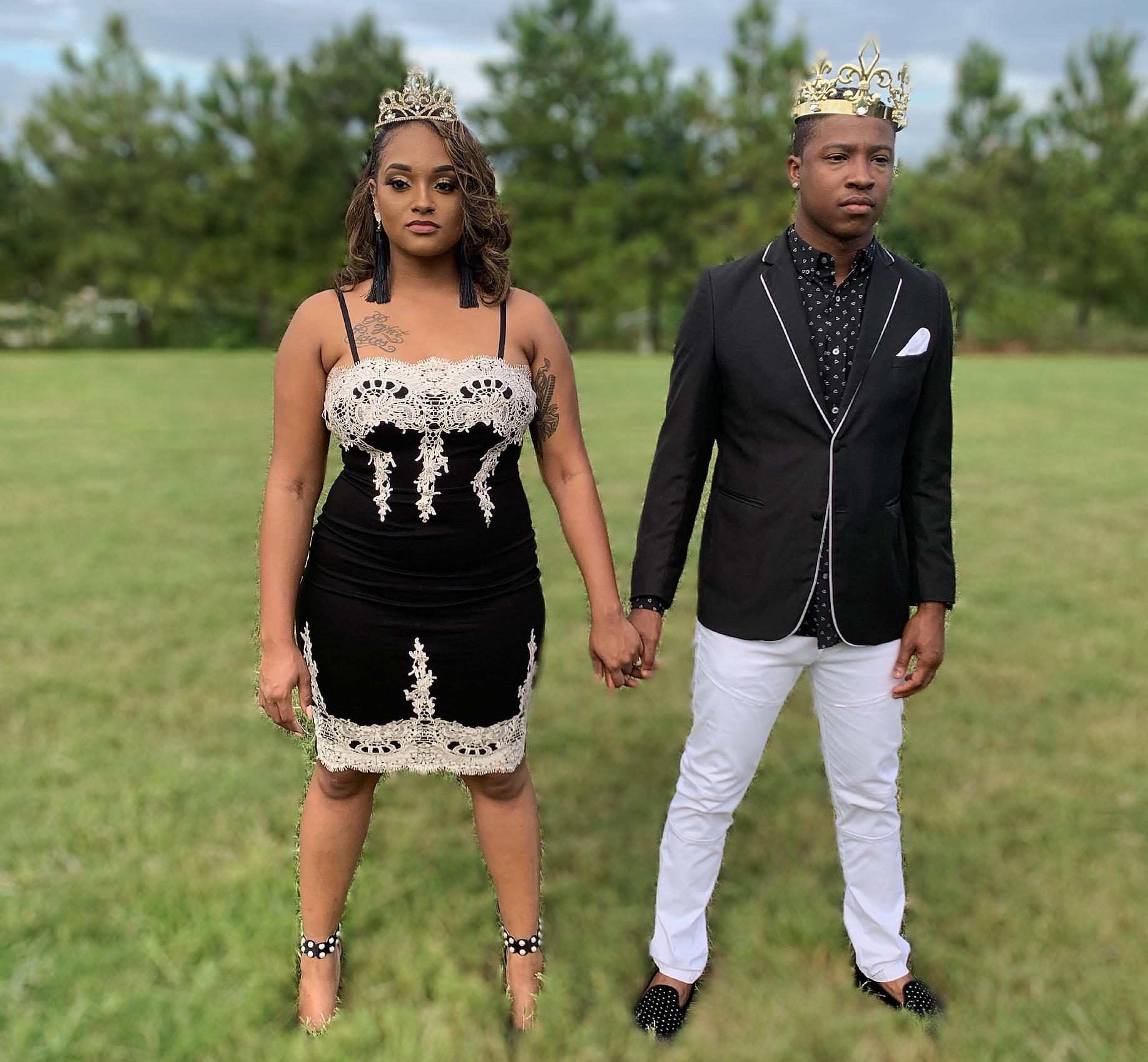 The Wedding Website of Earlmetria Perry and Darius Hutson