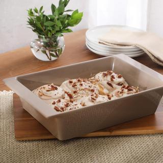 Gracious Dining 2.75 qt. Oven To Table Baking Dish