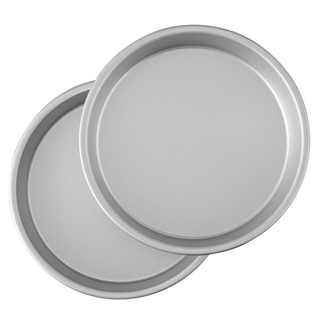 Wilton 2105-7908 Aluminum Performance Pans Set of 2 9-Inch Round Cake Set, 9&quot;