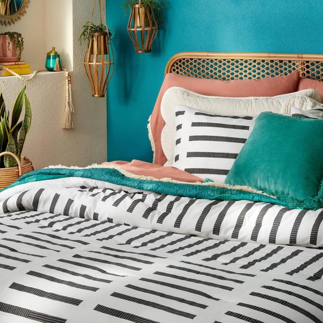 Full/Queen Printed Comforter & Sham Set Dash Print Off White/Black - Opalhouse™ designed with Jungalow™