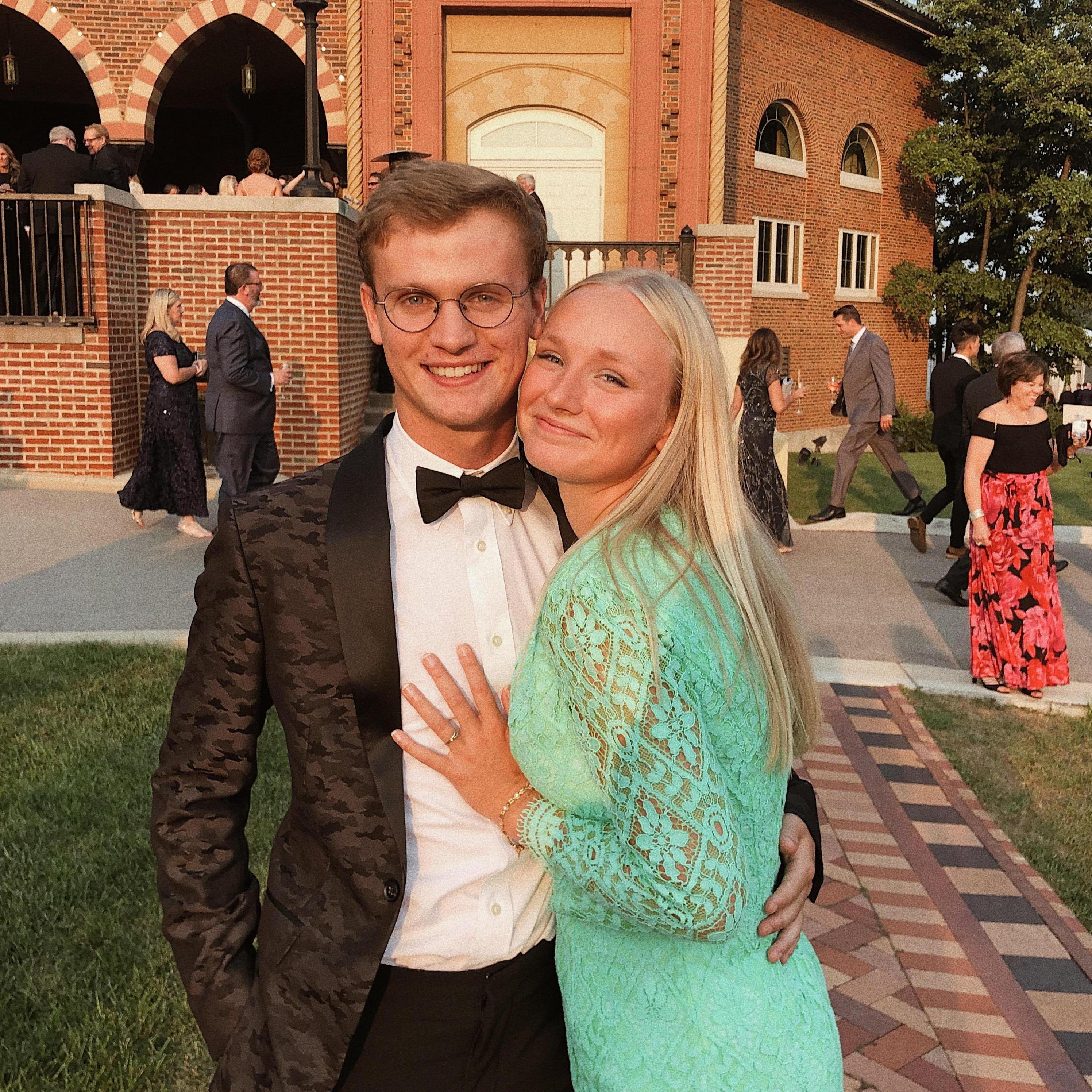 It was back to long distance for the beginning of the summer of 2021 but we reunited just in time for Grace's birthday and a wedding! 
Circa. July 30 2021
Winfield, IL