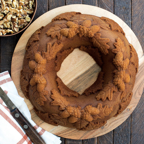 【新品】ノルディックウェア Autumn Wreath Bundt Pan Nordic Ware, Autumn Wreath Bundt | Zola