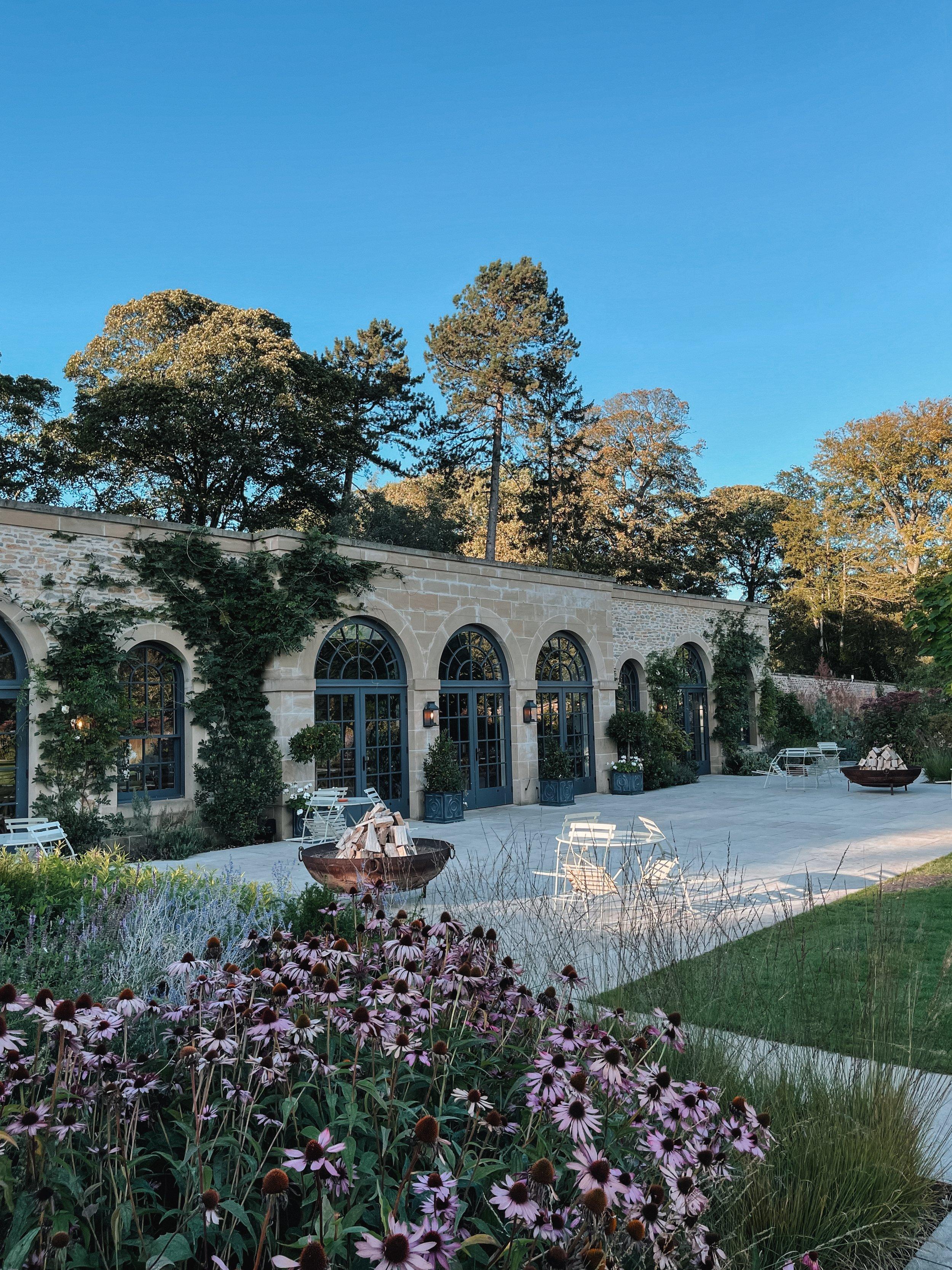 The Wedding Website of Eleanor Pook and Harrison Watts