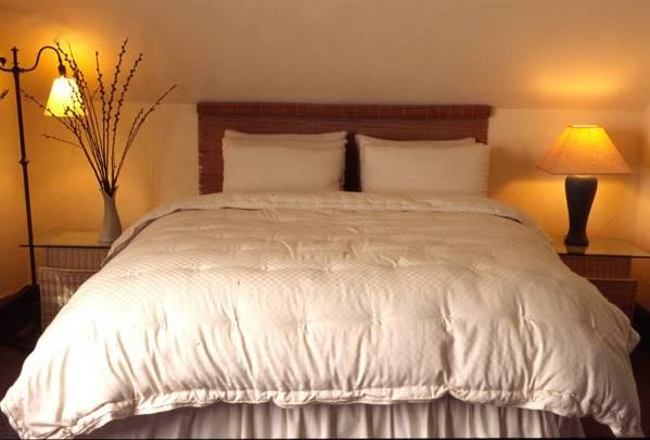 Dual-Weight Comforter