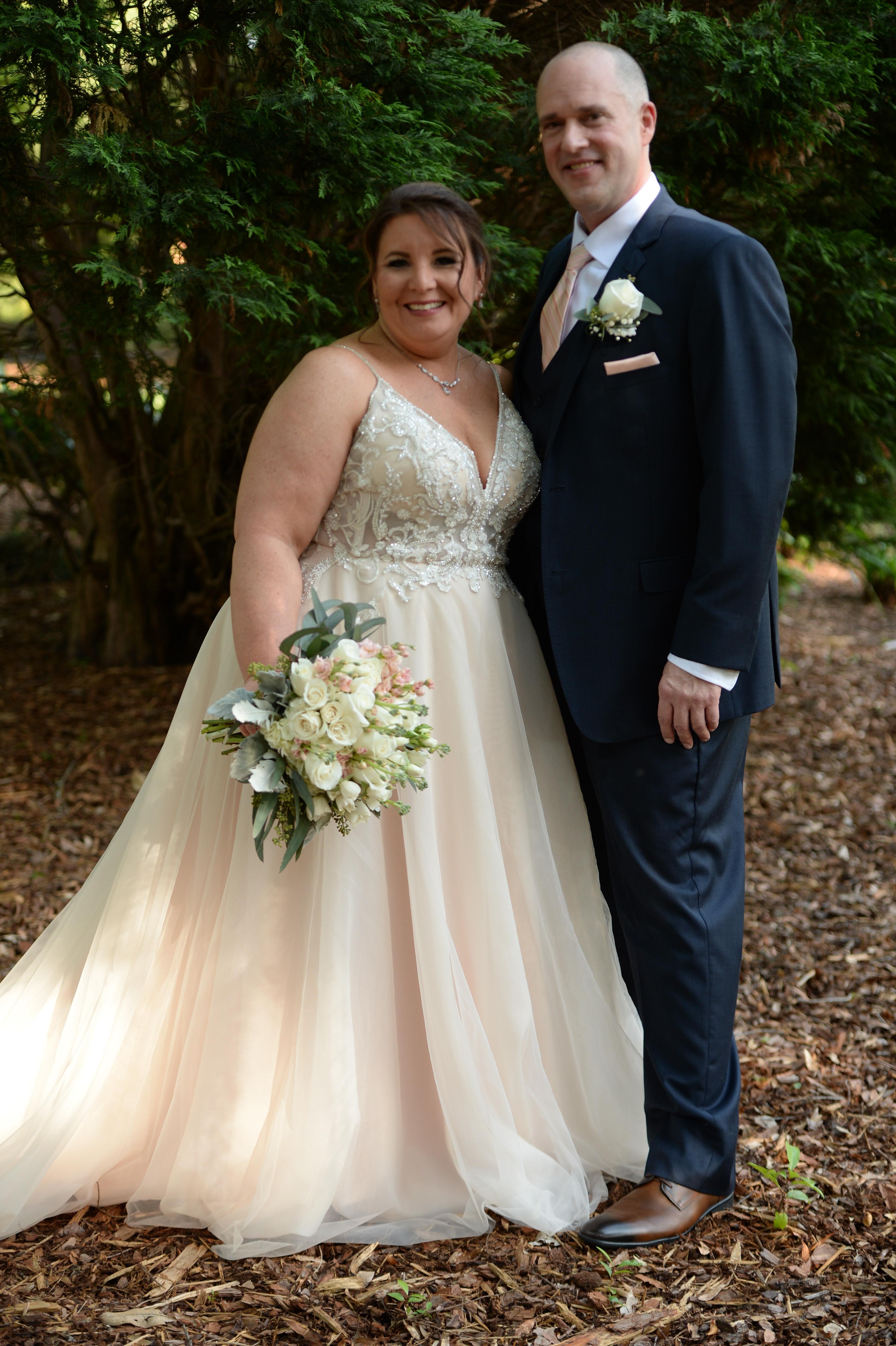 The Wedding Website of Nicole Holley and Brett Burns