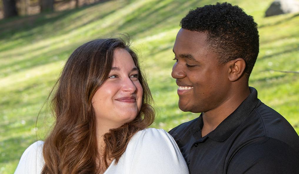 The Wedding Website of Ellie Avila and Dareiyon Avila