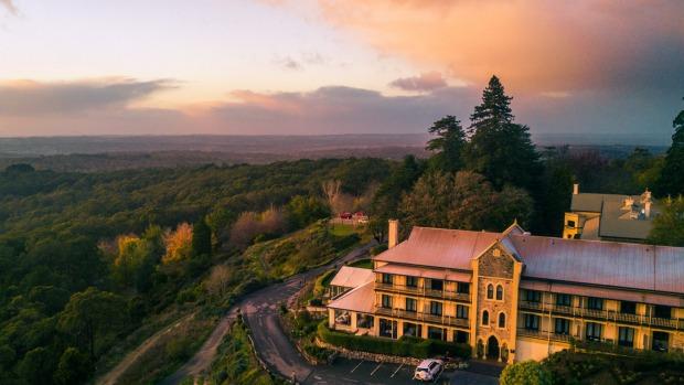 The Wedding Website of Sarah Randall-Smith and Naser Pourazad